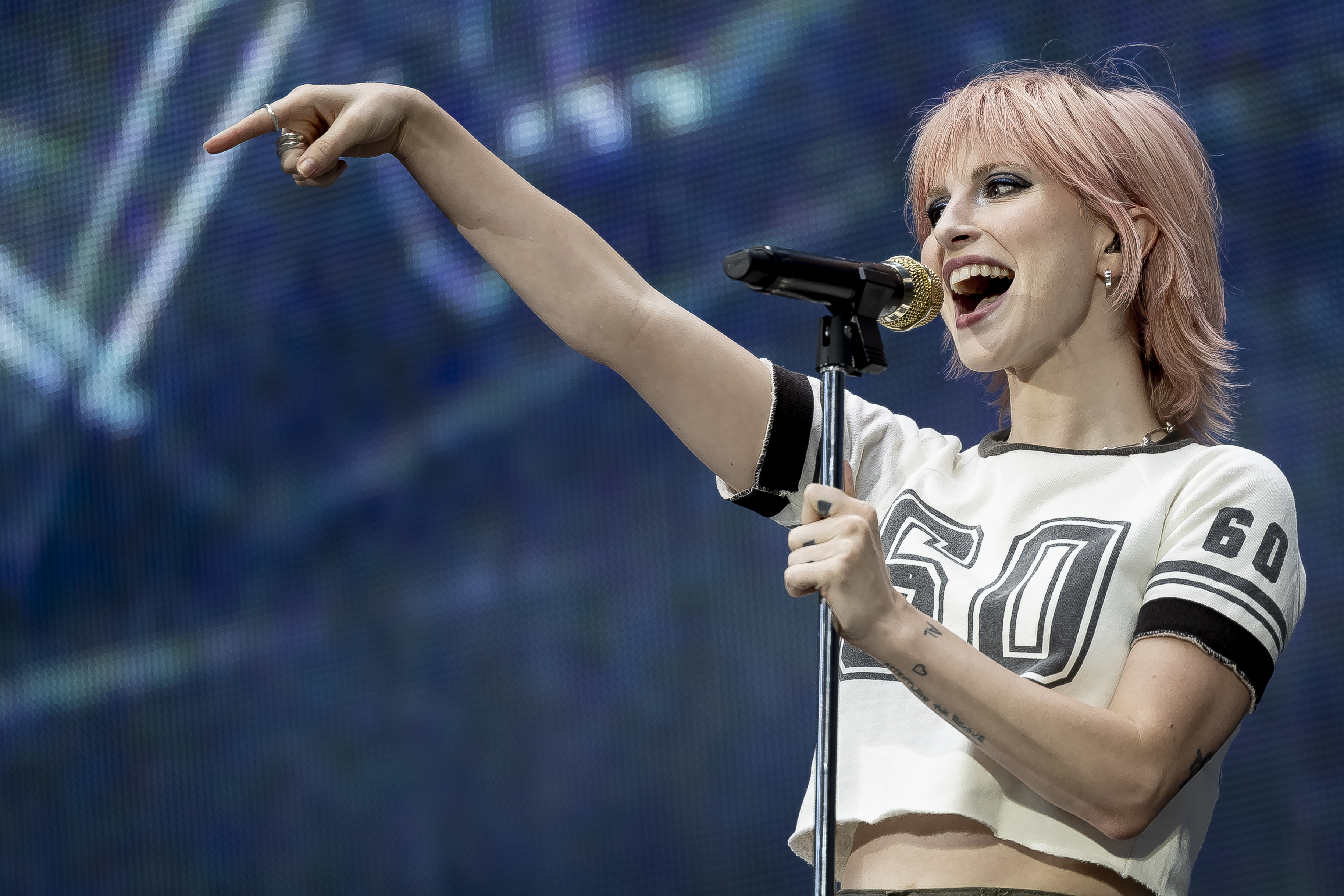 Lead singer Hayley Williams is good friends with Taylor
