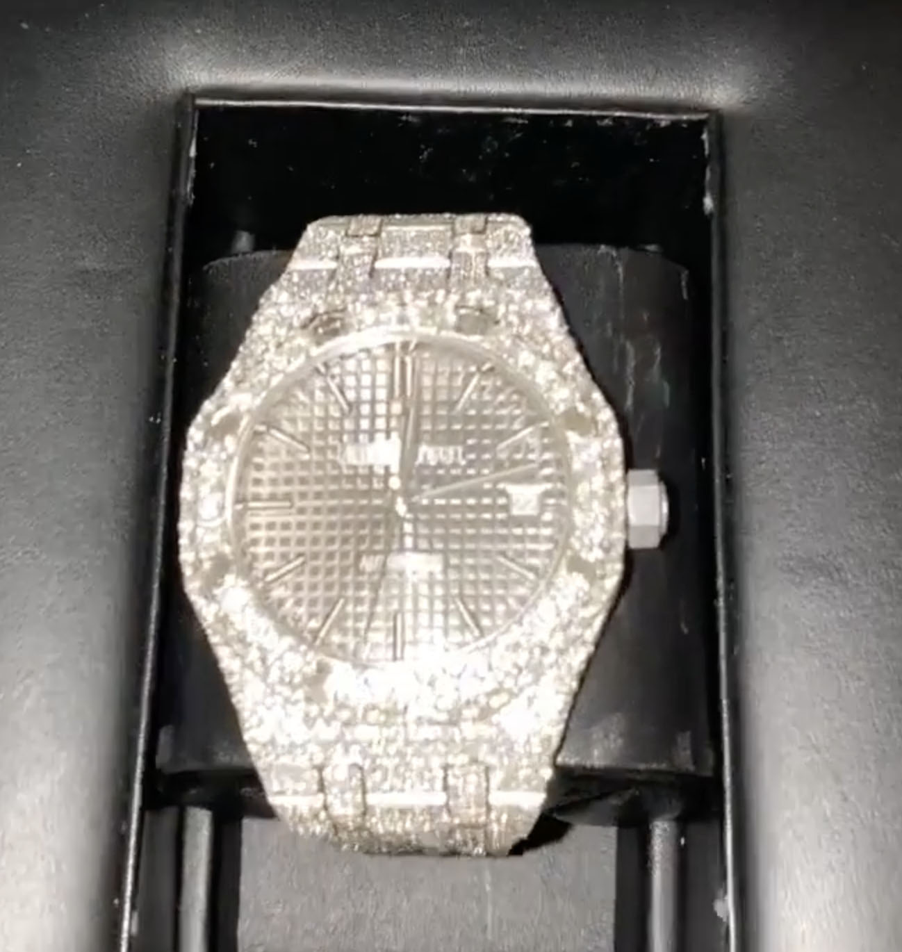 Justin gifted Hailey a diamond-encrusted Audemars Piguet watch for her 23rd birthday