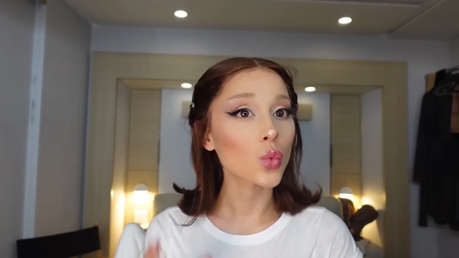 Fans gushed over how 'talented' Ariana was at makeup, and were stunned she did her own glam
