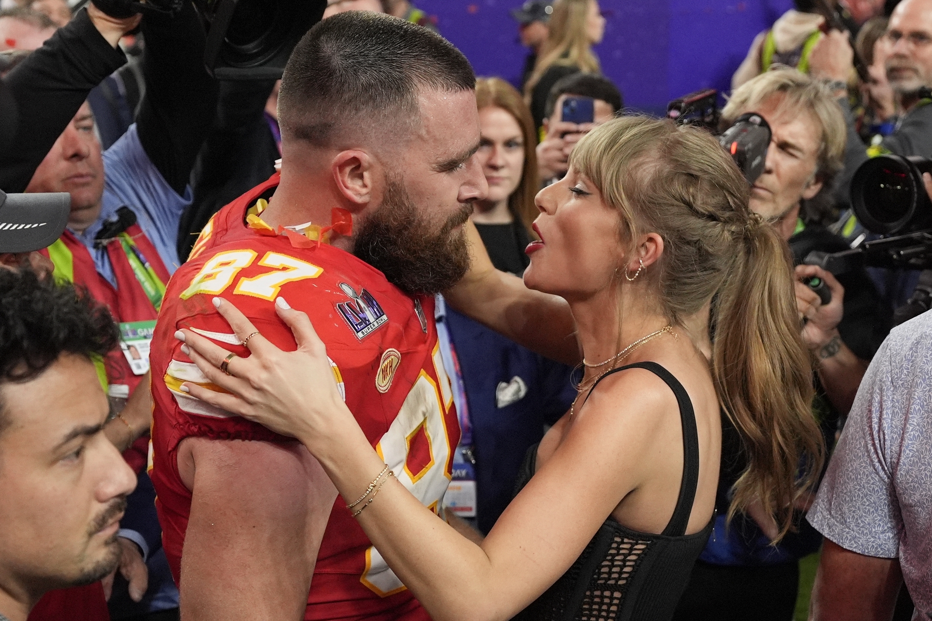 Taylor is now in a relationship with NFL star Travis Kelce