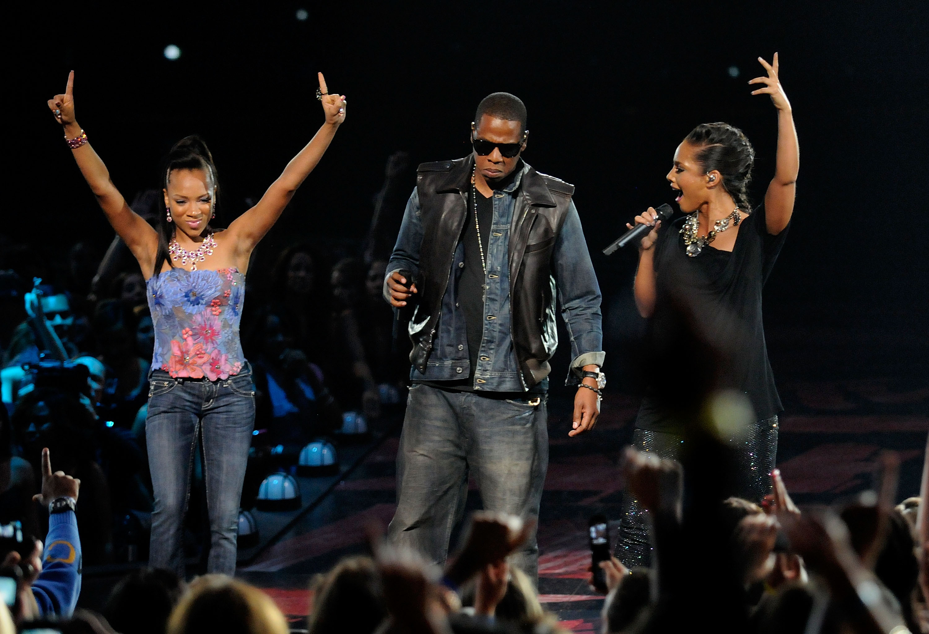 Lil Mama joined the stage at the 2009 MTV VMAs with Alicia Keys and Jay-Z