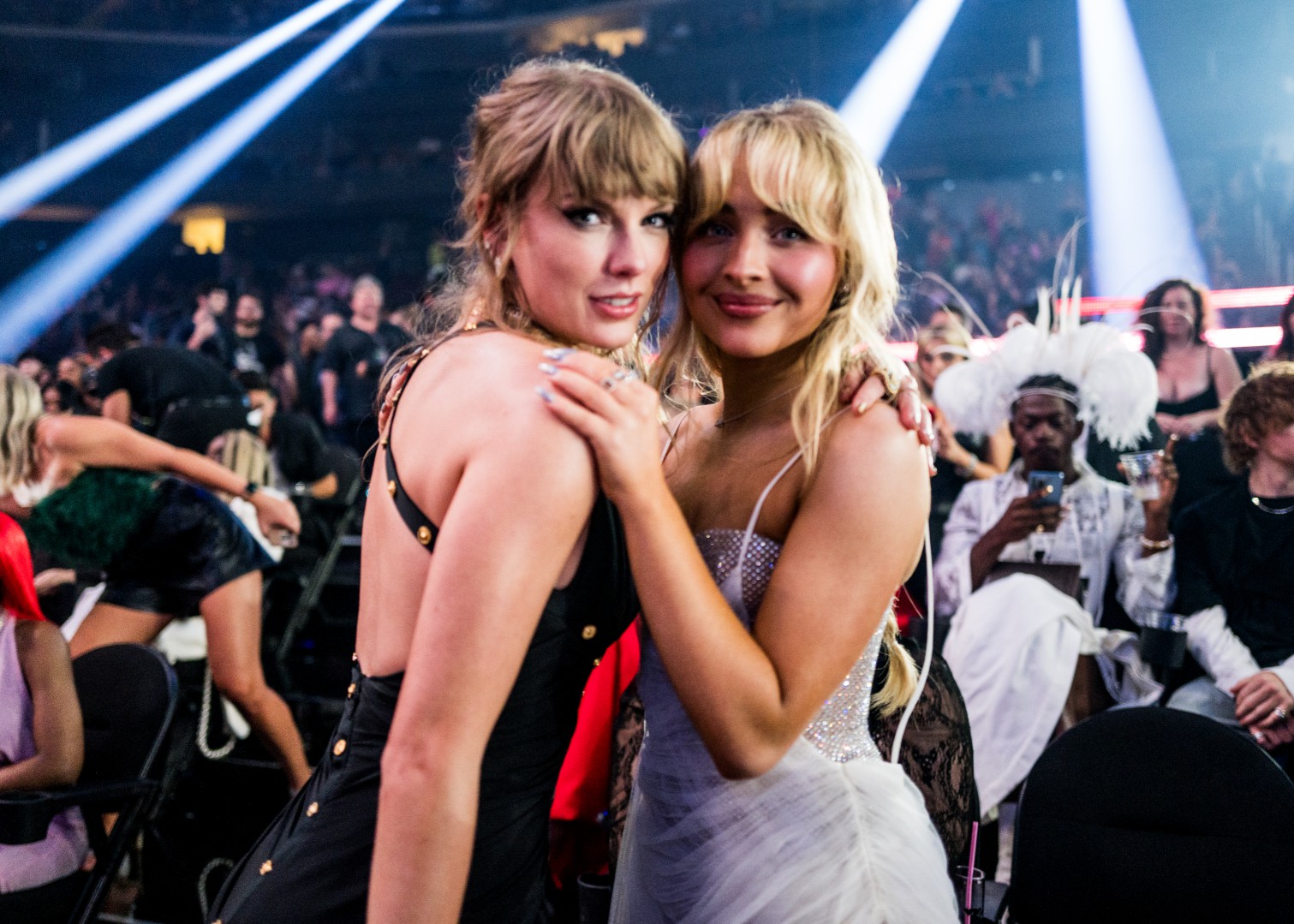Taylor Swift and Sabrina Carpenter posed together at the 2023 Video Music Awards