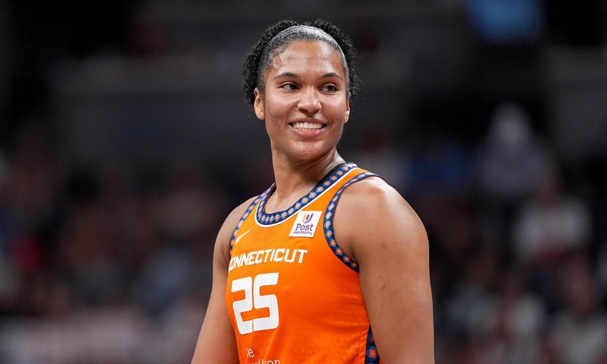 Connecticut Sun v Indiana Fever