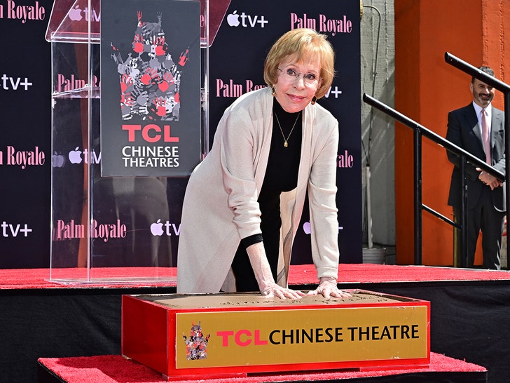 Carol Burnett Honored in Star-Studded Hollywood Handprint Ceremony