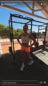 Ellie Carpenter in Two-Piece Workout Gear Hits the Treadmill