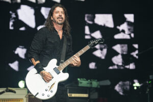 Foo Fighters member Dave Grohl dissed Taylor Swift onstage according to some fans