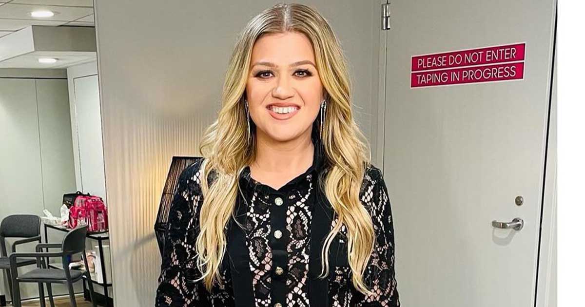 Kelly Clarkson Calls Out Martin Scorsese Over Marvel Franchise "Theme Park" Jibe