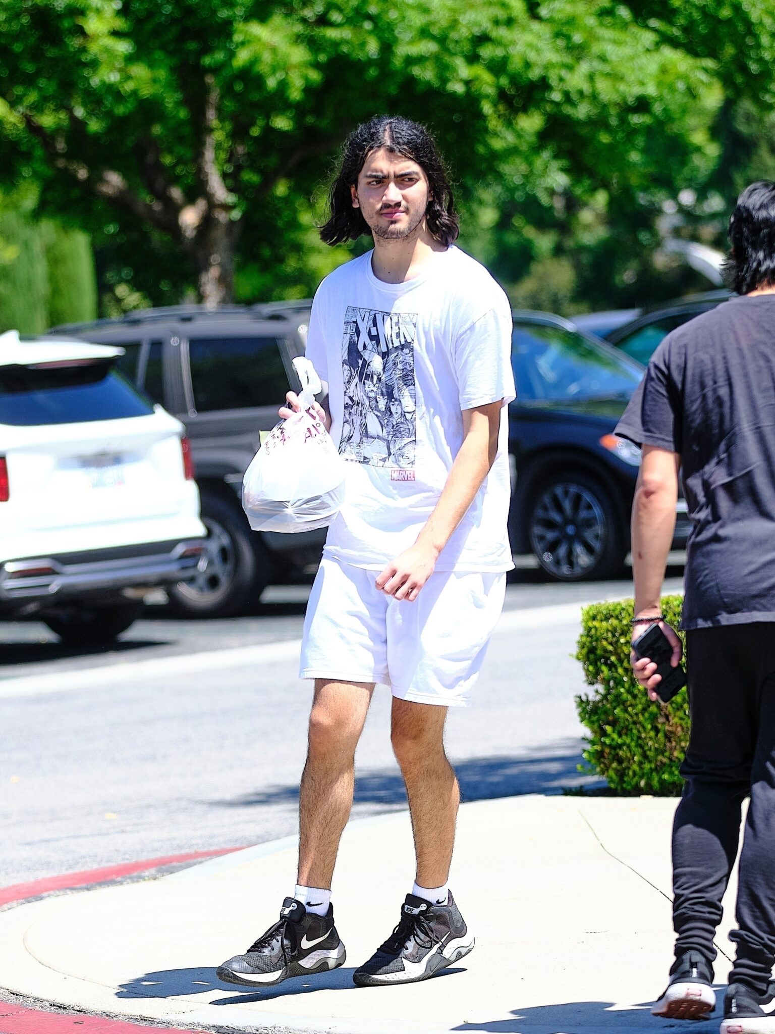 Michael Jackson's reclusive son Blanket, 22, goes casual during food ...