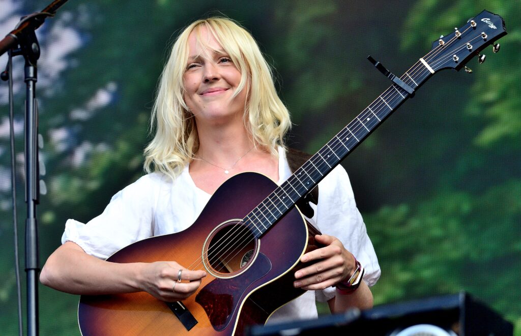 Laura Marling decided to stop touring after having her daughter