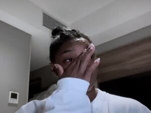 Simone Biles Breaks Down In Tears Over Tokyo Olympics Struggles In Doc Trailer