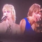 Taylor Swift & Hayley Williams Sing "Castles Crumbling" in London