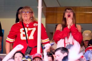 Taylor Swift joined Travis Kelce's mother, Donna, when Kelce invited her to watch him play in September.