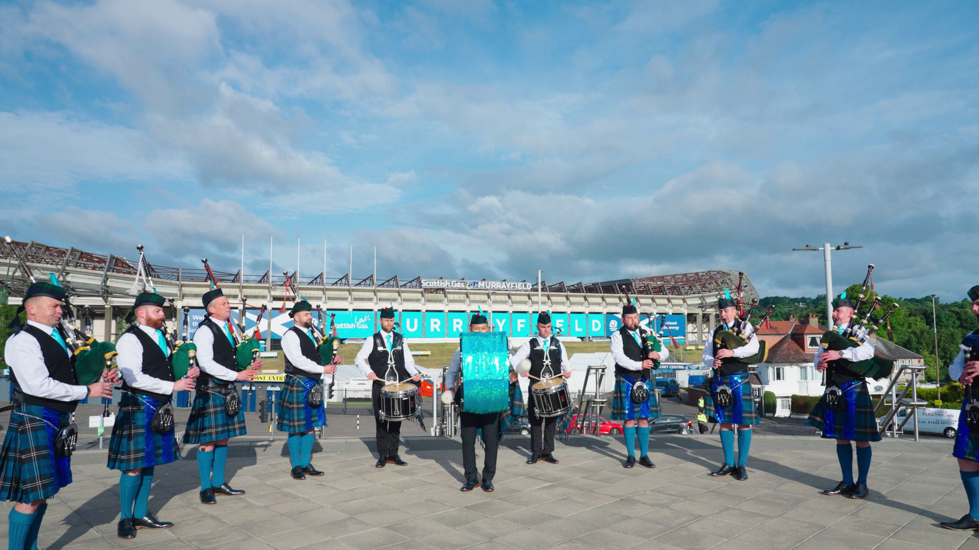 The prestigious Reel Time Pipe Band played Taylor's hit song Love Story