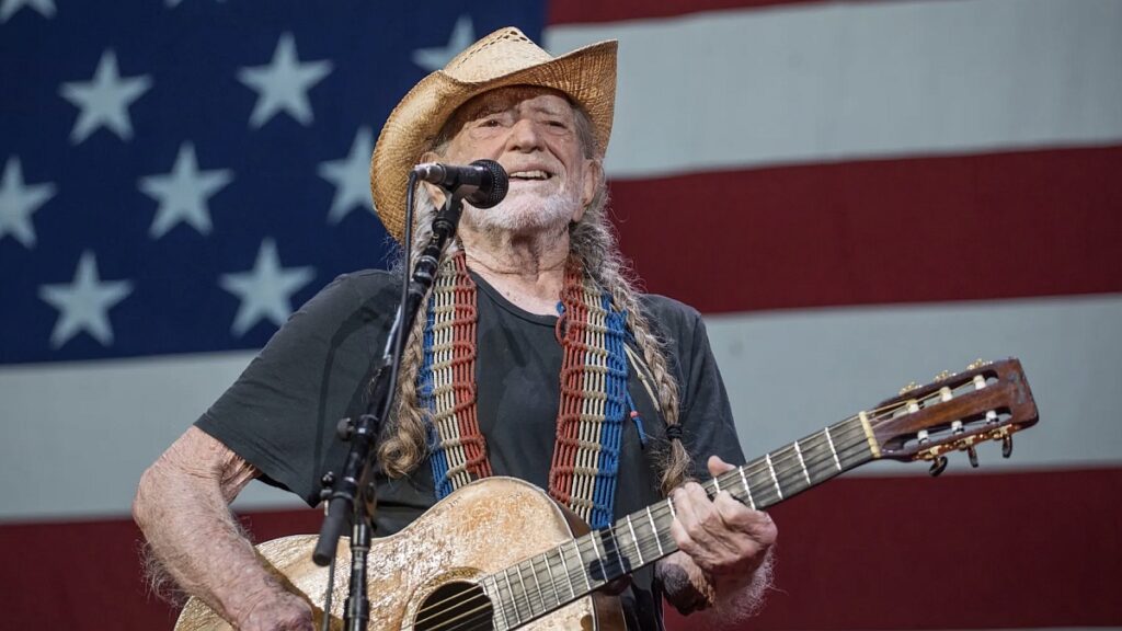 Willie Nelson Cleared by Doctors to Return to Road Next Week