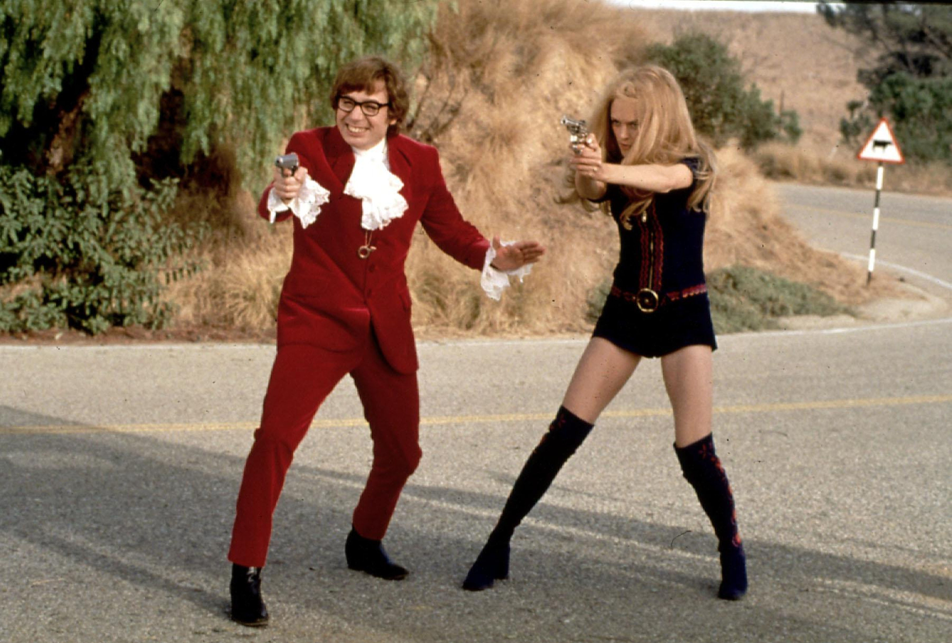 Heather Graham starred in 1999's Austin Powers: The Spy Who Shagged Me