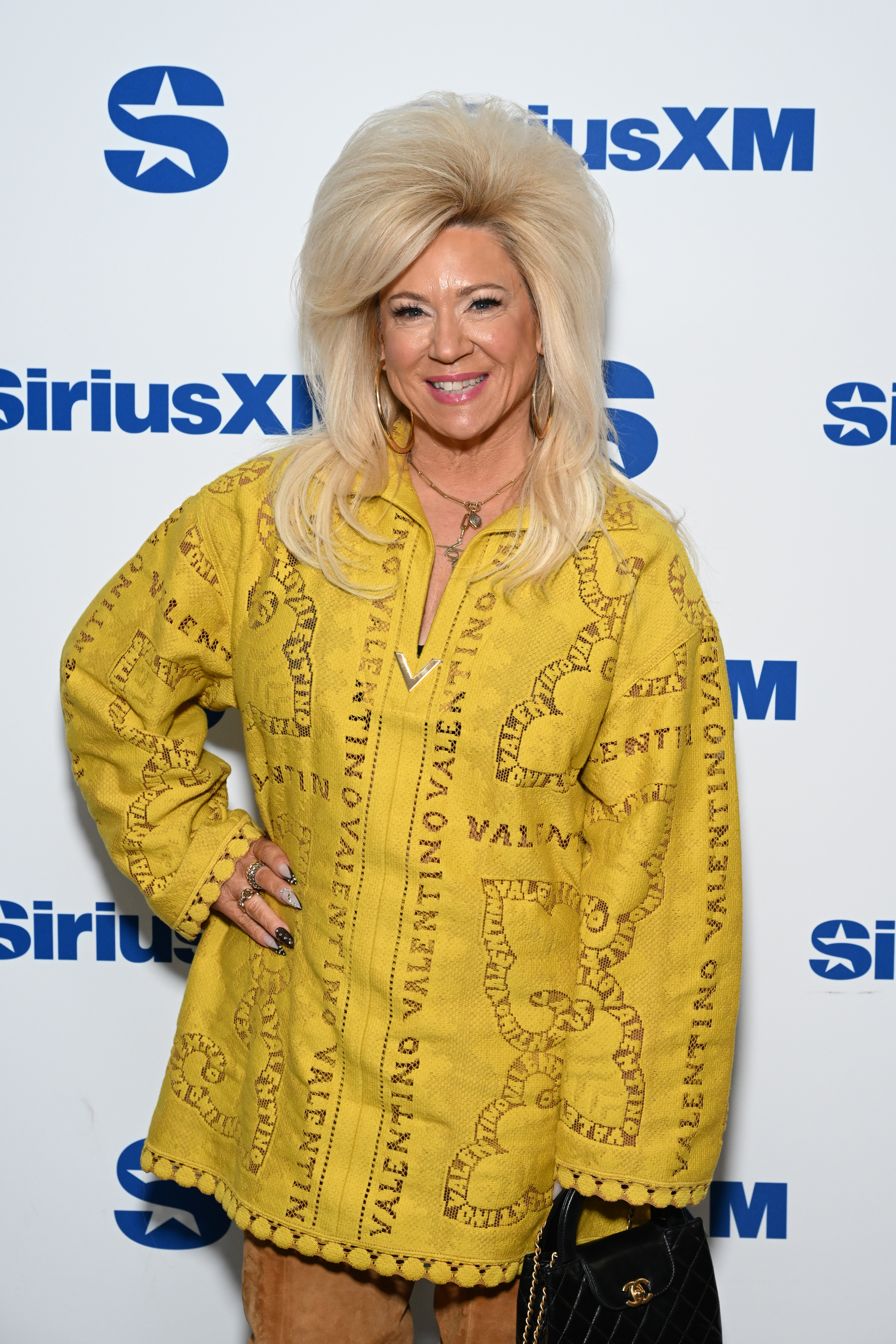 However, many fans called out Theresa Caputo's 'outdated' hair style