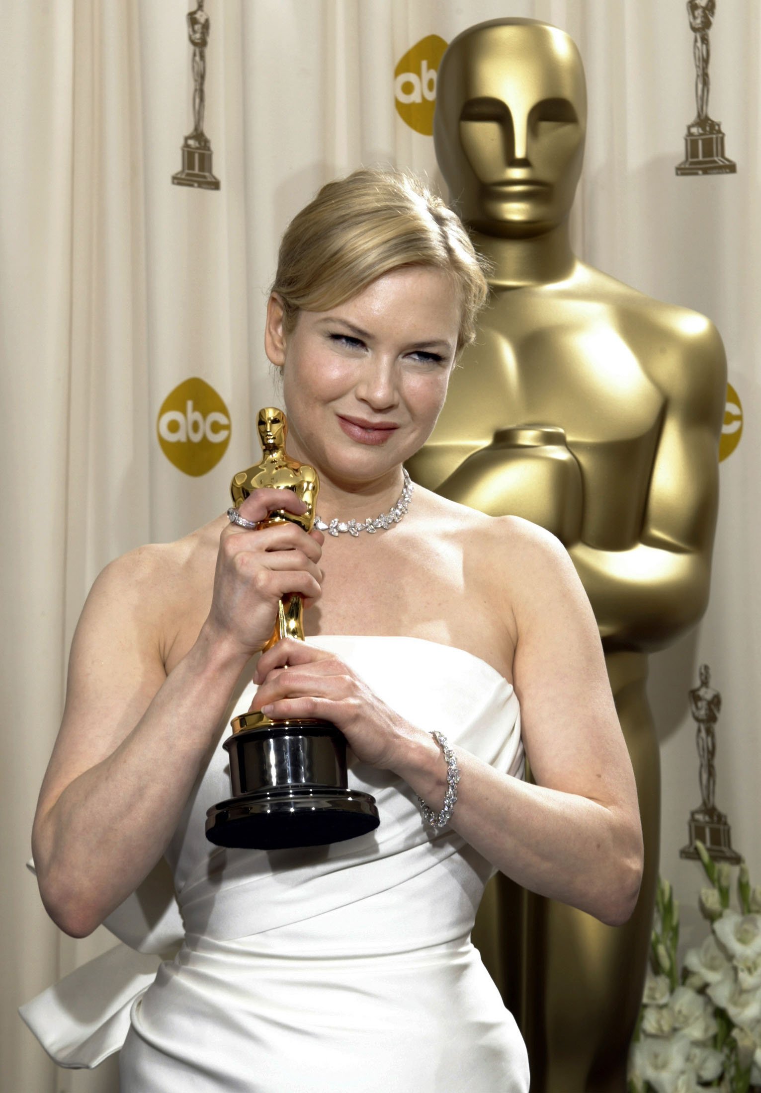 Renée Zellweger backstage at the 76th annual Academy Awards where she won the Academy Award for Best Supporting Actress for her role in the film Cold Mountain