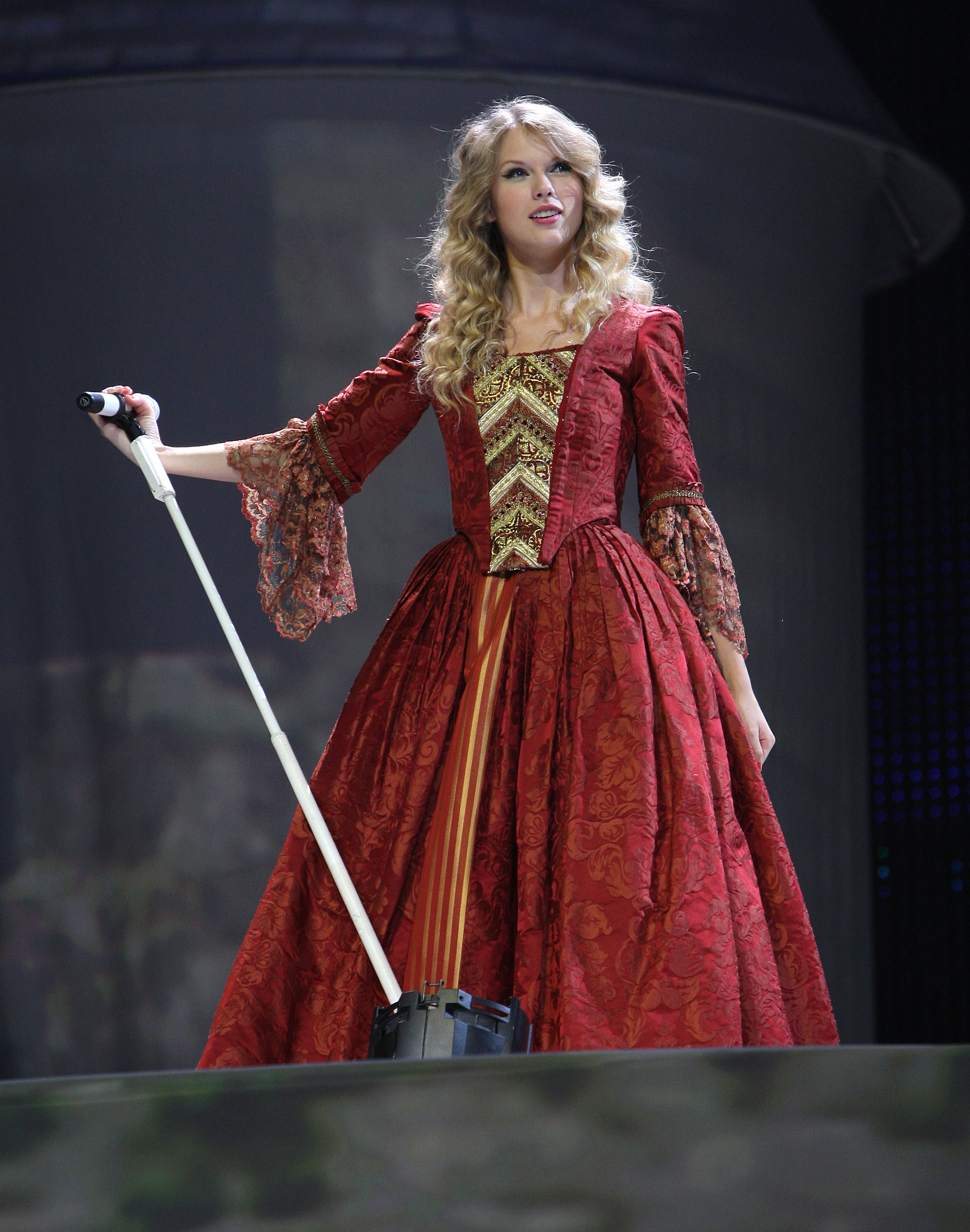 Taylor during the Fearless Tour at Madison Square Garden in 2009 in New York City