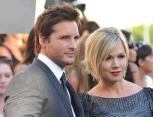 Peter Facinelli and Jennie Garth arrive at the Los Angeles premiere of "The Twilight Saga: Eclipse" on June 24, 2010.