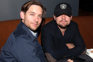 leonardo-dicaprio-hilariously-helps-drunk-party-guest-in-hamptons