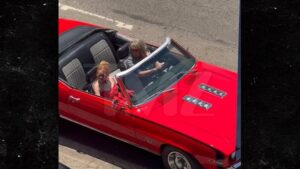 Lindsay Lohan, Jamie Lee Curtis Speed Off in Convertible For 'Freaky Friday 2'