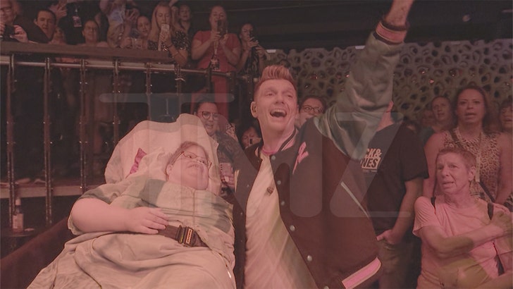 Nick Carter Sings to Terminally Ill Superfan at German Concert