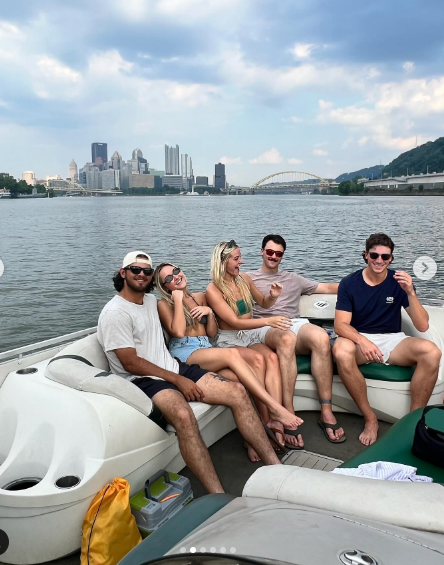 Skenes shared behind-the-scenes pics from the boat cruise