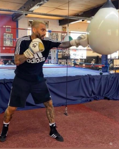 Danny Simpson in the boxing gym training