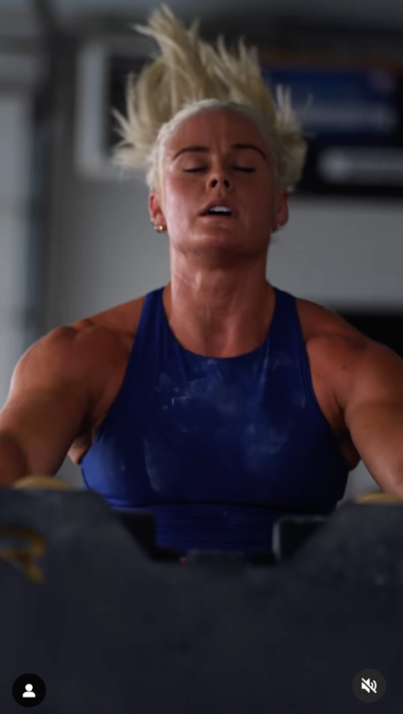 Sara Sigmundsdottir in Two-Piece Workout Gear is "Empowered"