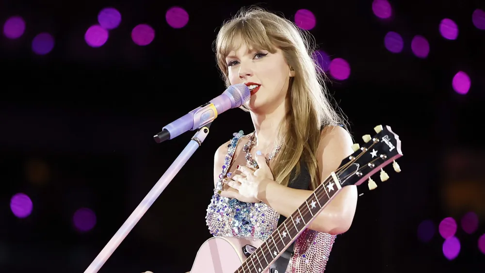Taylor Swift’s Net Worth Touches The Billionaire Category