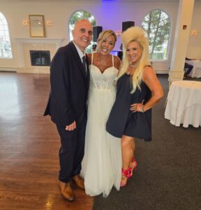 Long Island Medium star Theresa Caputo celebrated her cousin's wedding in a new pic