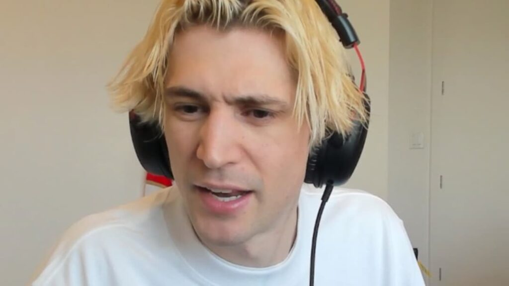 xQc reveals Valorant banned him for calling teammate “R-word”