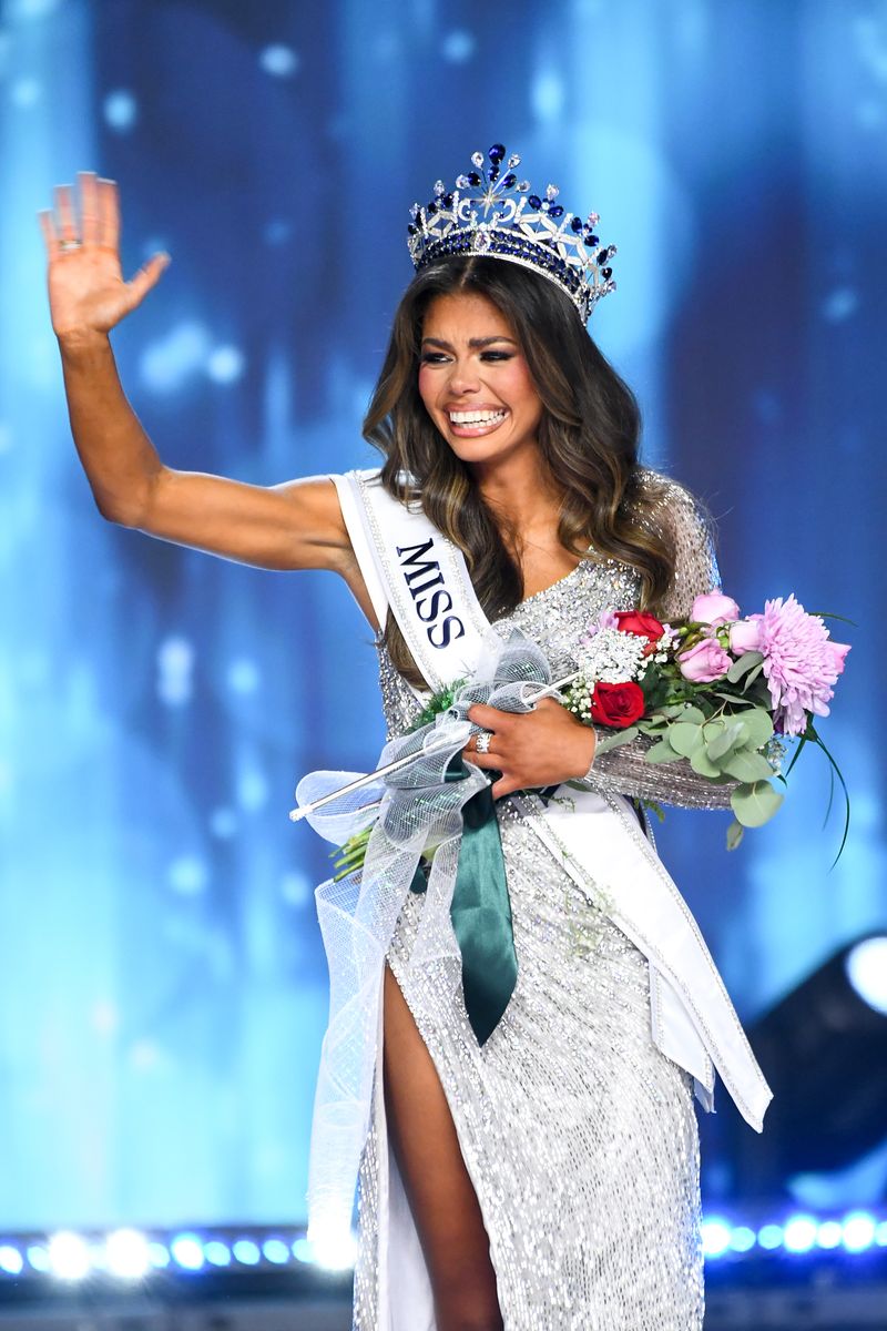  Alma Cooper, Miss Michigan USA, is crowned Miss USA 2024 onstage during the 73rd annual Miss USA Pageant at Peacock Theater on August 04, 2024, in Los Angeles, California.  (Photo by Alberto E. Rodriguez/Getty Images)