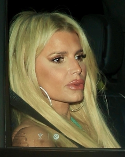 Jessica Simpson, seen out in Los Angeles for dinner with friends, showed off her plump pout as she donned glam makeup