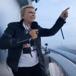 Billy Idol Performs "Rebel Yell" Atop Empire State Building