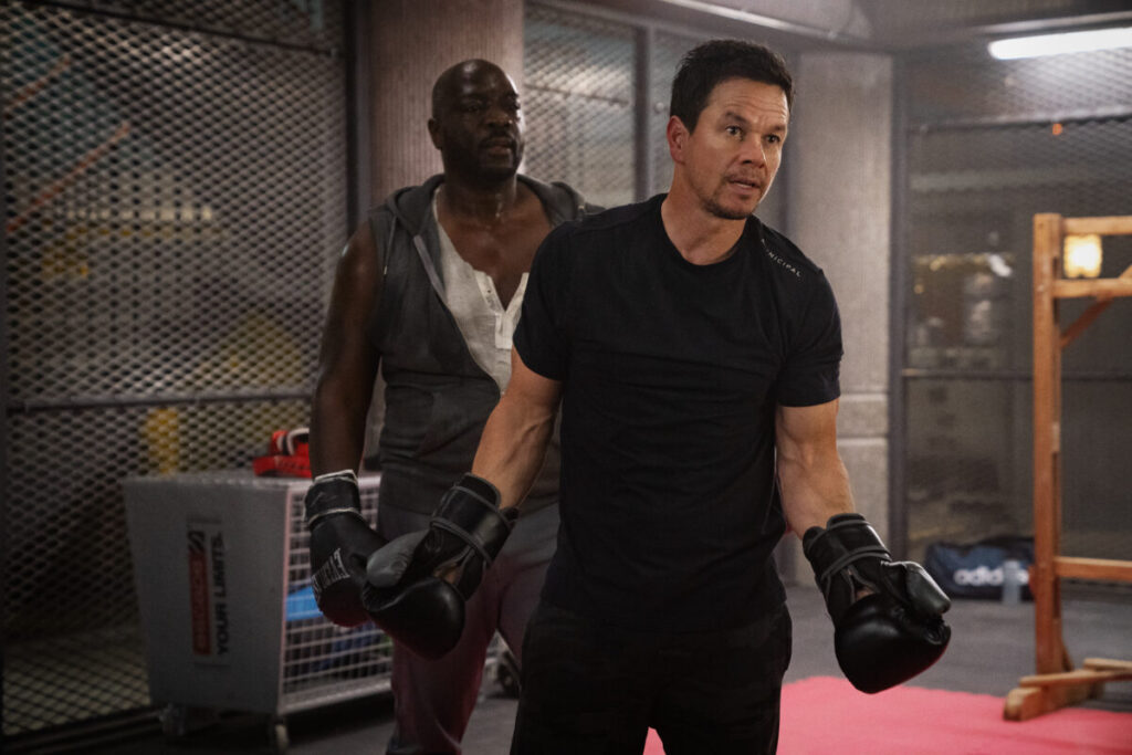 Adewale Akinnuoye-Agbaje and Mark Wahlberg in 'The Union'