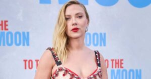 Scarlett Johansson Once Looked Breathtaking In An Off-The-Shoulder Embellished Gown & Carefully Messy Hair