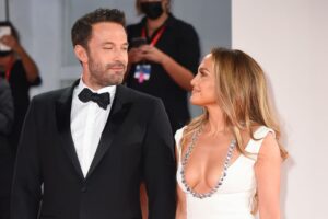 Why Ben Affleck And Jennifer Lopez Are Waiting To Announce Split