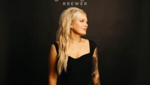 Sarah Beth Brewer released Her Debut Track 'Let Us Be'