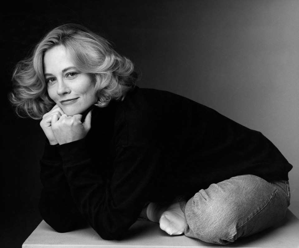 Cybill Shepherd posing for ABC's hit 80s series Moonlighting