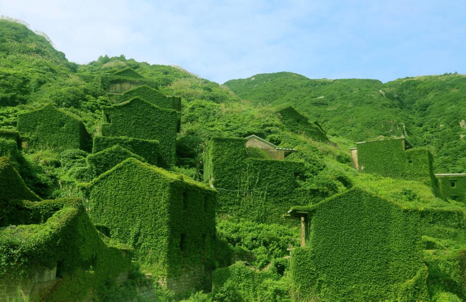 Houtouwan is a few miles away from Shanghai, on a remote island