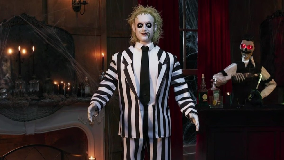 Home Depot's Beetljuice life size animatronic for 2024.