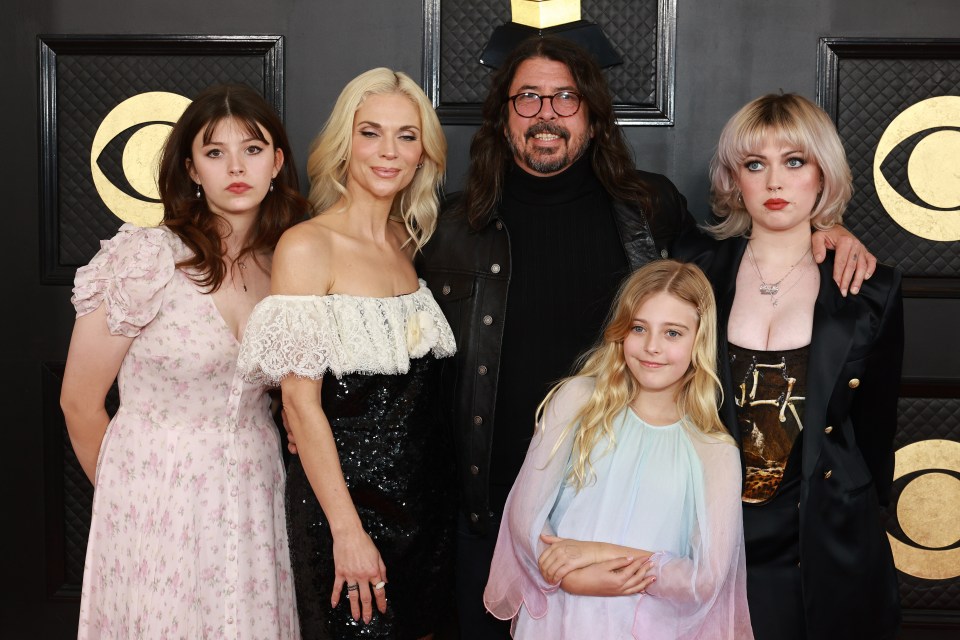 (From left to right) Harper Grohl, Jordyn Blum, Dave Grohl, Ophelia Grohl, and Violet Grohl at the 65th Grammy Awards on February 05, 2023