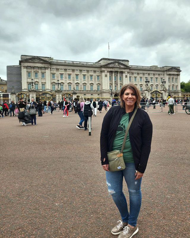 Sister Wives’ Meri Brown flaunts a much thinner frame in a full-body pic during her 2023 trip to London, England