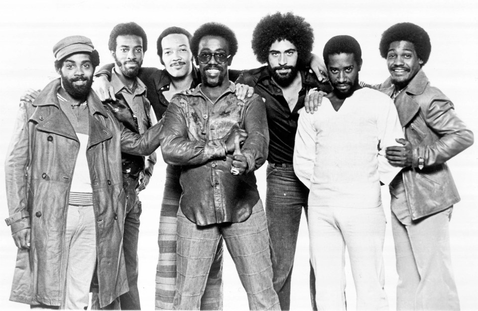 Frankie Beverly poses with his fellow Maze bandmates