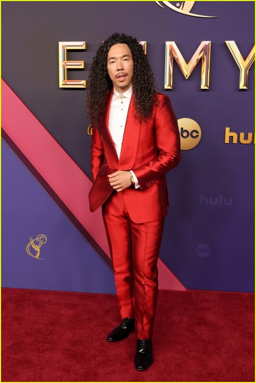 Red carpet correspondent Cole Walliser at the Emmys