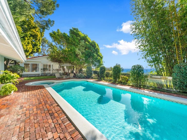 Miranda Kerr Offloads Malibu Bachelorette Pad