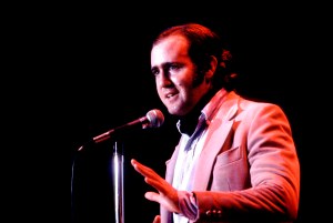 Andy Kaufman (1949 - 1984) performs onstage in Chicago, September 17, 1978