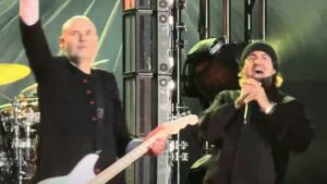 Deftones' Chino Moreno Joins The Smashing Pumpkins For 'Jellybelly' Live