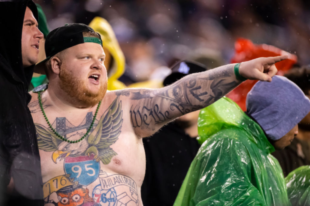 .eagles-fan-f-ked-up-his-knee-in-shirtless-celebration-with-jason-kelce